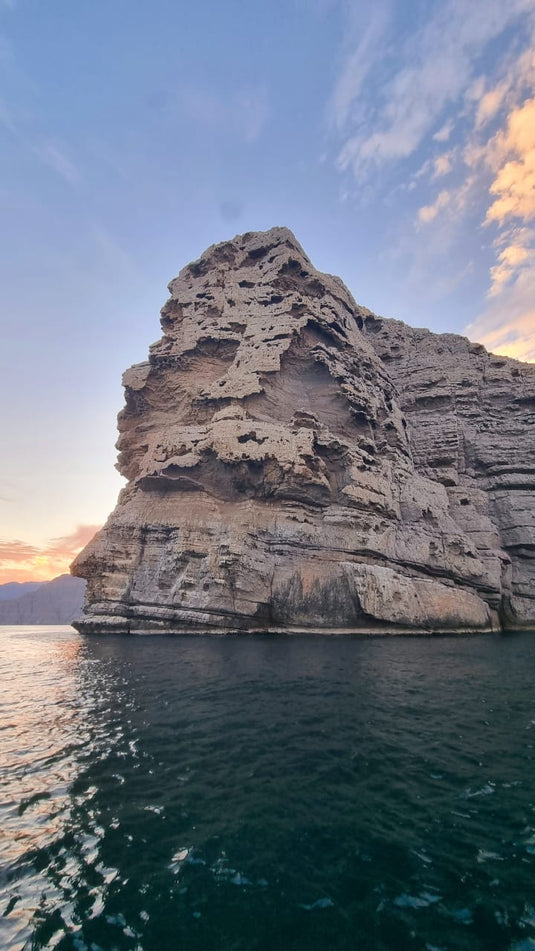 002 OMAN MOUNTAIN FACES (Copy)