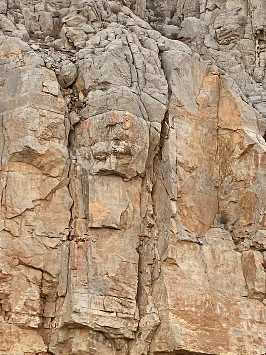 005 OMAN MOUNTAIN FACES